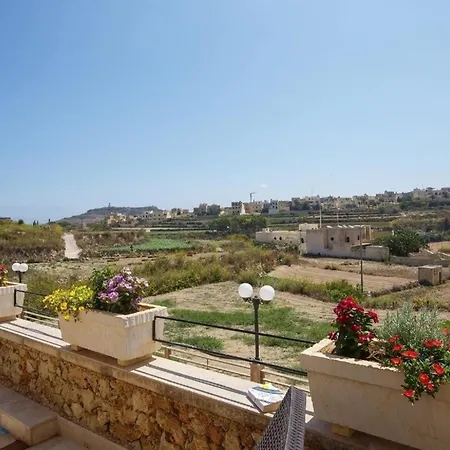 Cara * Gharb (Gozo)